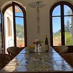 Paolo Lemon Tree Villa