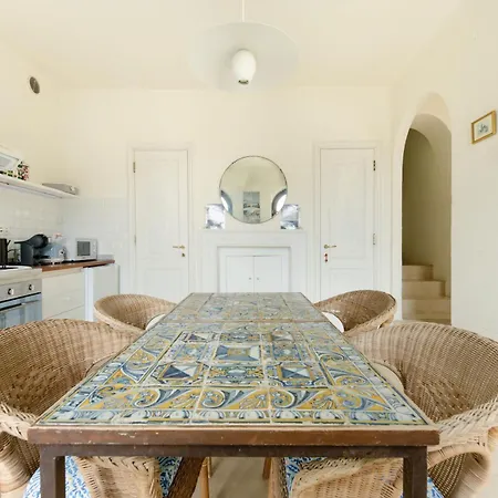 ヴィラ Paolo Lemon Tree ポルトヴェーネレ