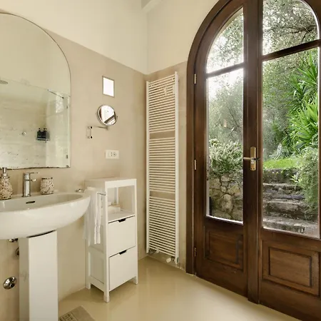 Paolo Lemon Tree Villa *