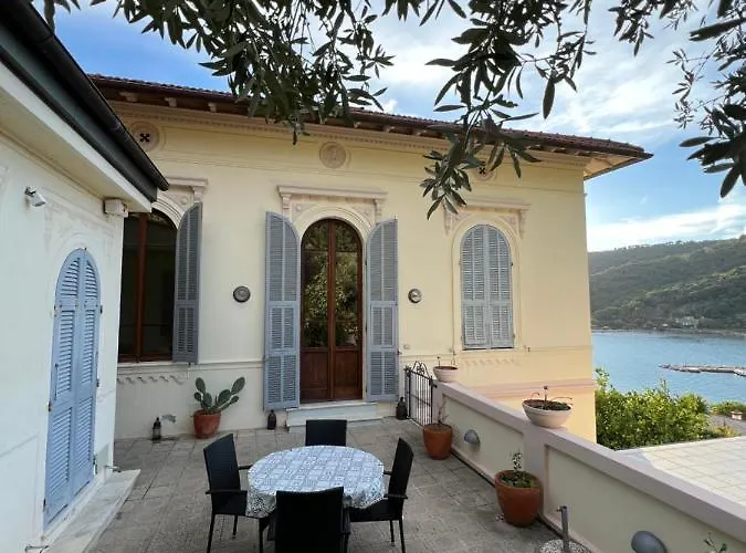 Paolo Lemon Tree Villa *
